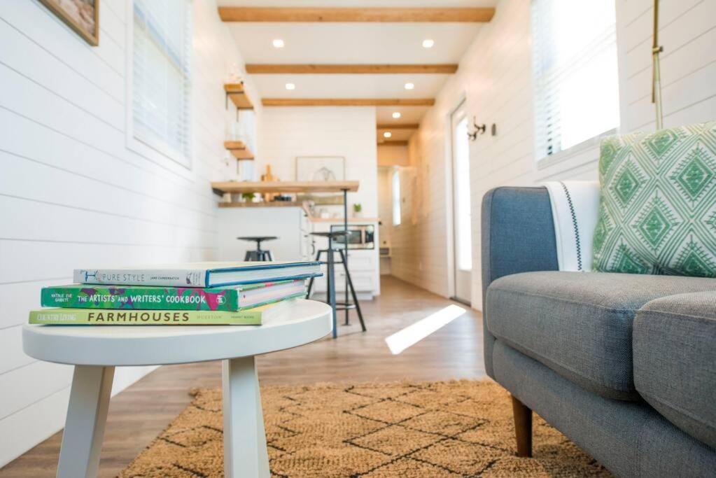 Container Home With Rooftop Views And Pickleball-Pecan Grove Bellmead Eksteriør billede