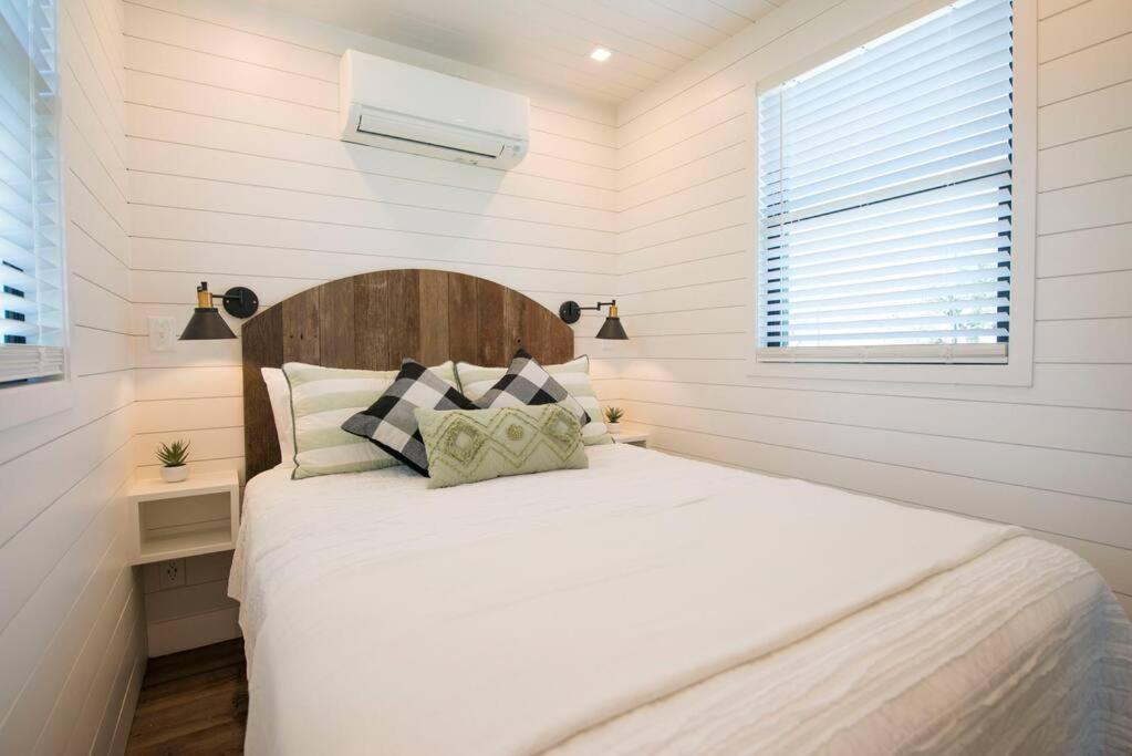 Container Home With Rooftop Views And Pickleball-Pecan Grove Bellmead Eksteriør billede