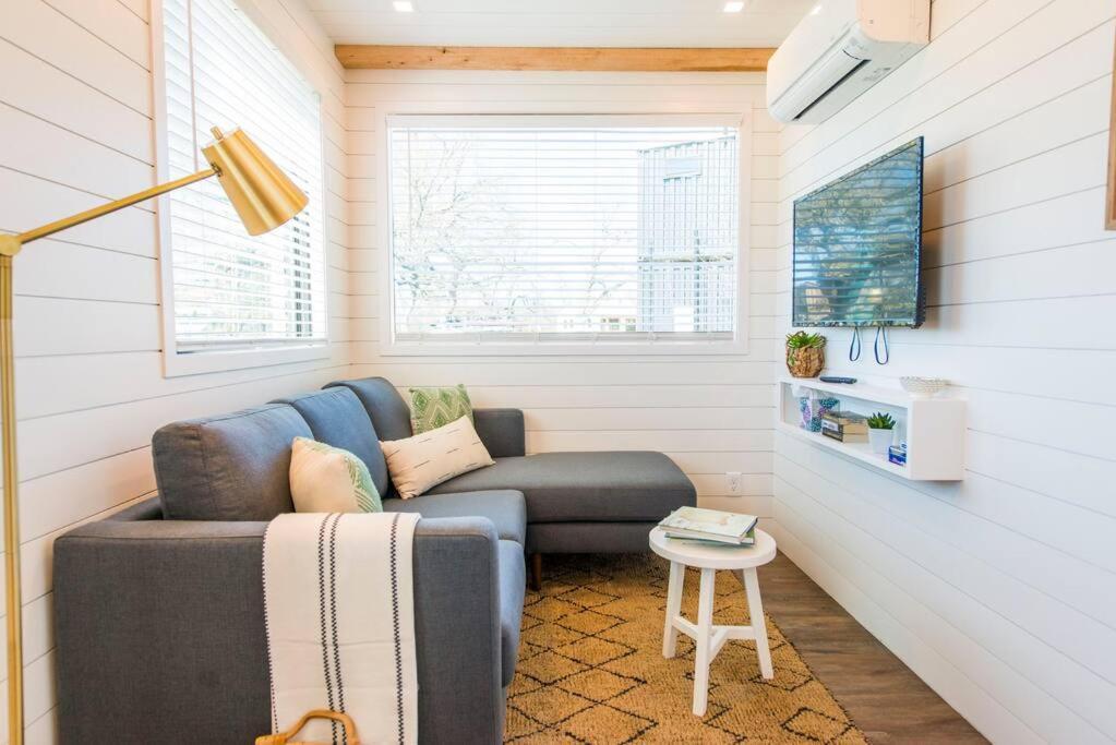 Container Home With Rooftop Views And Pickleball-Pecan Grove Bellmead Eksteriør billede